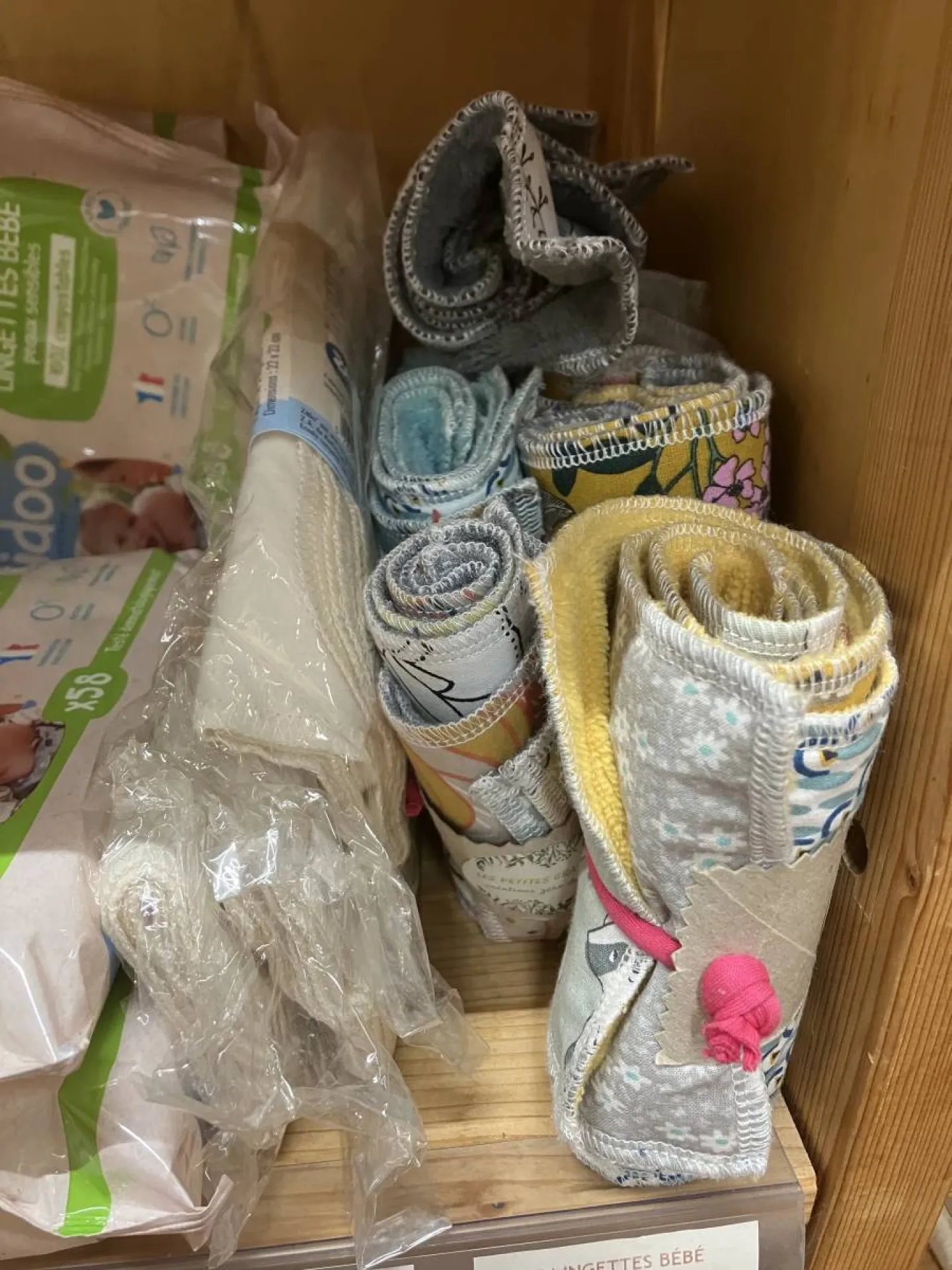 Lingettes lavables pour couches bébé écologiques : Solution pratique pour parents responsables à Belleville-en-Beaujolais