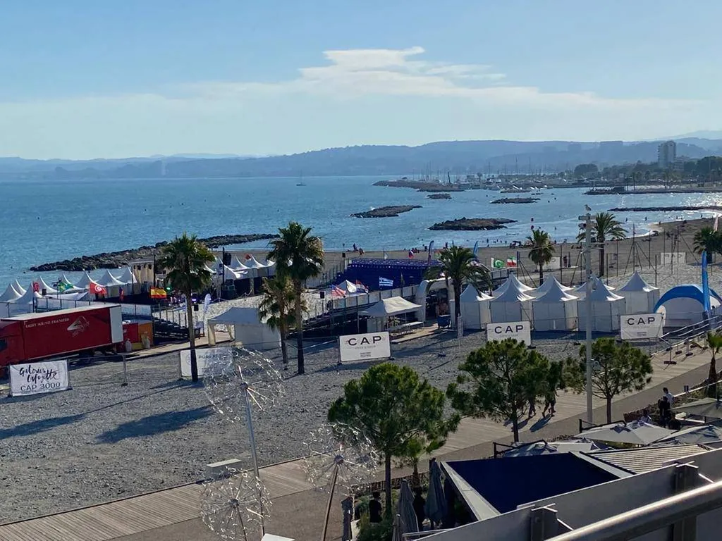 Création d'un village des sports à Saint-Laurent-du-Var près de Nice