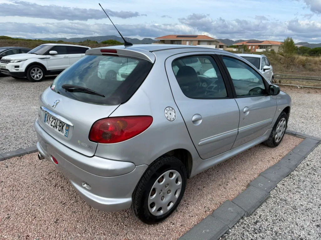 PEUGEOT 207 1.4 HDI 70 XBOX 360 5 PORTES