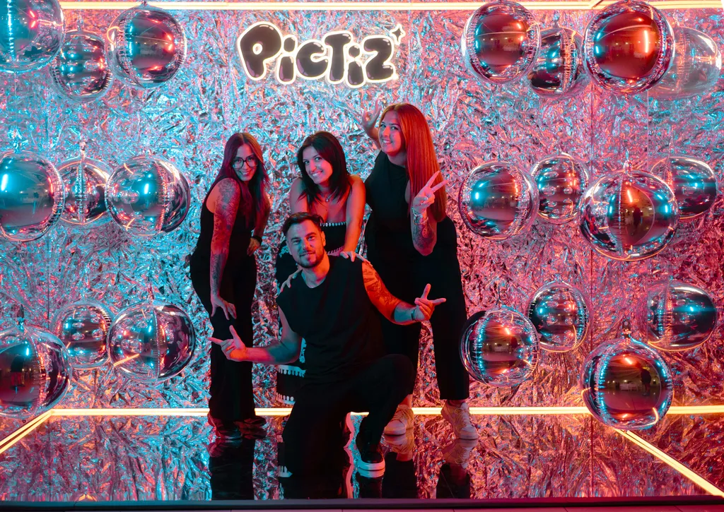 Borne selfie immersive mirroir pour événement