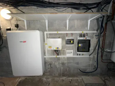 Installation de batteries de stockage Solaredge au Beausset.