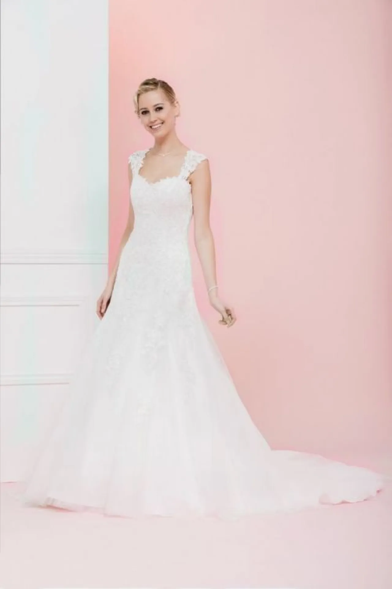 robe de mariée princesse Marseille  breteuil proche rue paradisprès de Cassis