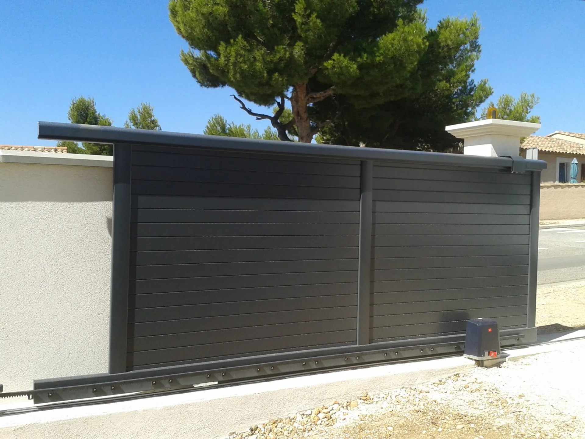 Portail coulissant Carry-le-Rouet