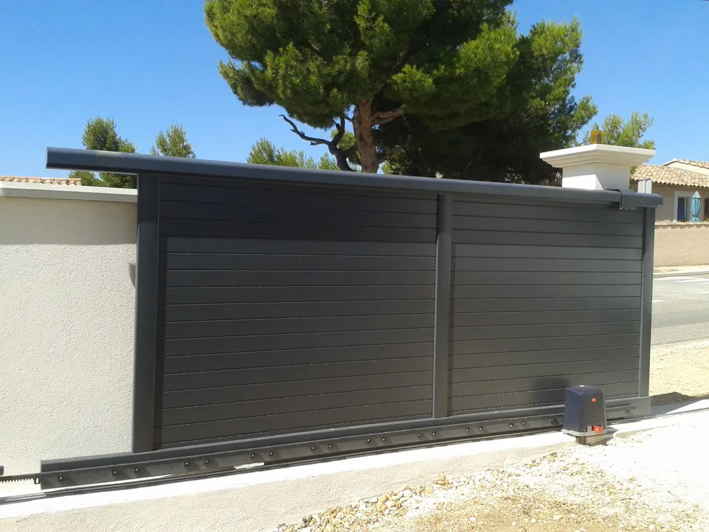 Portail coulissant Carry-le-Rouet