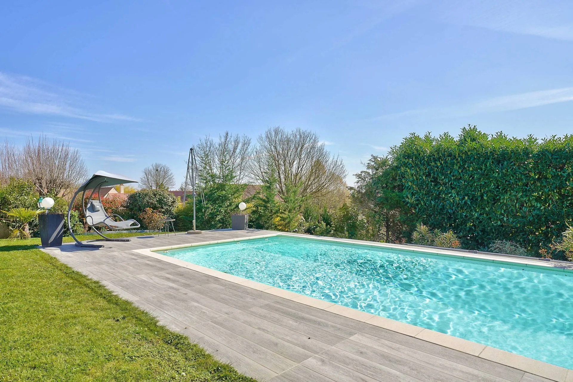 A vendre Magnifique Maison familiale avec piscine à Saint Prix 95390