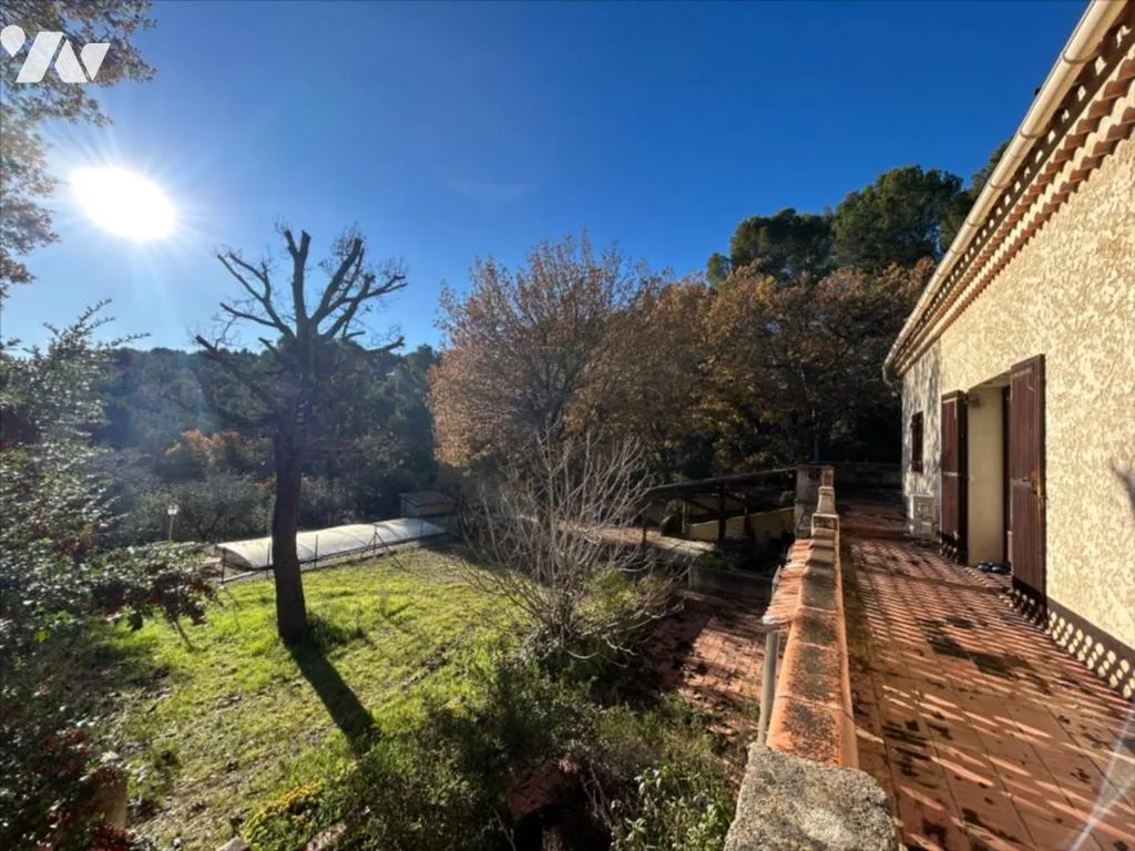 Achat propriété 8 pièces avec piscine, dépendance et grand terrain au calme à Éguilles (13)