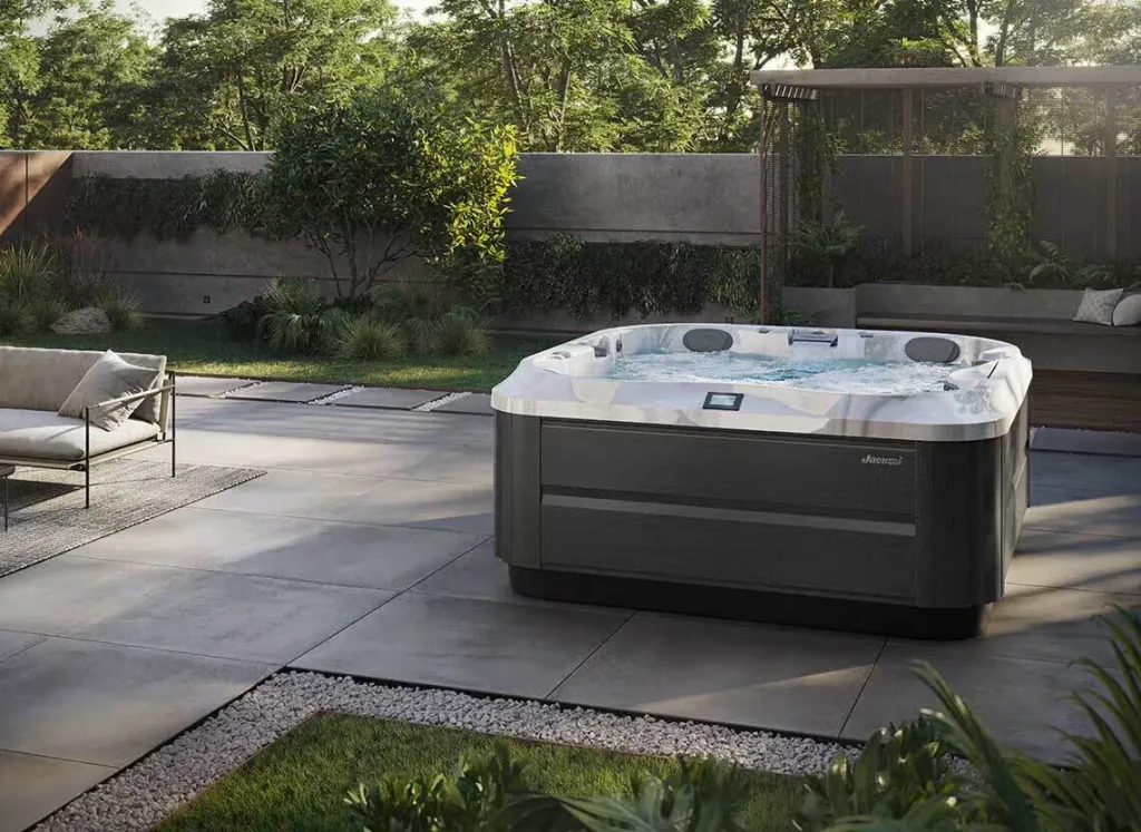 Spa 4-5 places J-332™ Collection J-300 : élégance, performance et bien-être