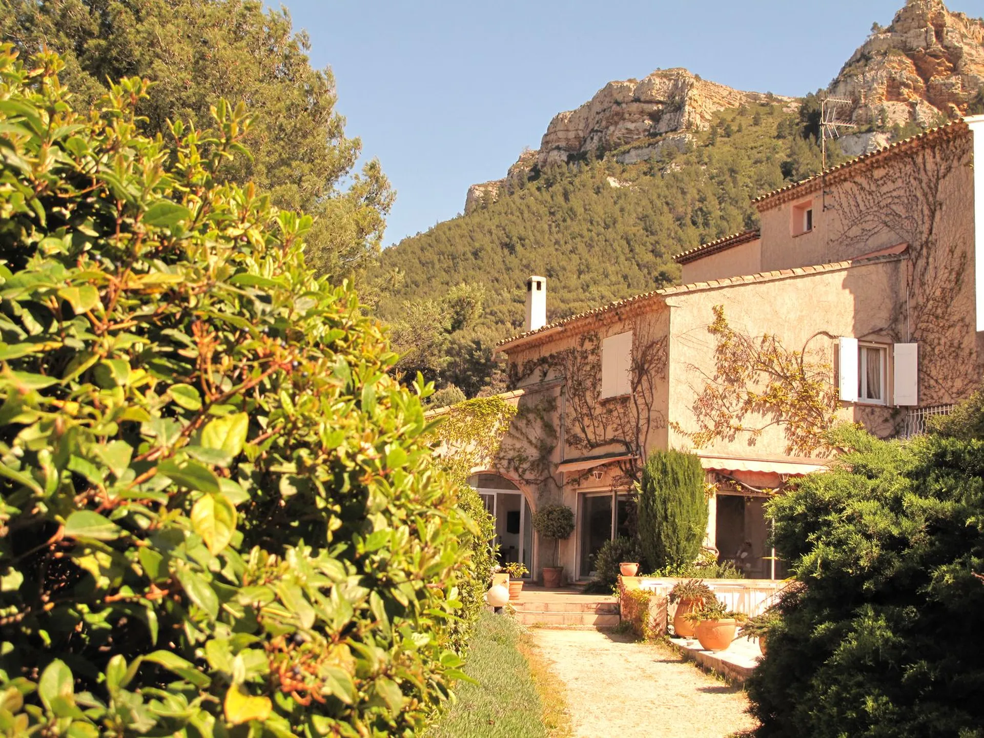 Vue dégagée collines