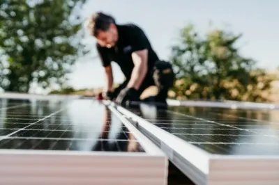 3 Baies, expert de l'installation de panneaux solaires DualSun FLASH à Lyon et en Rhône-Alpes vous accompagne
