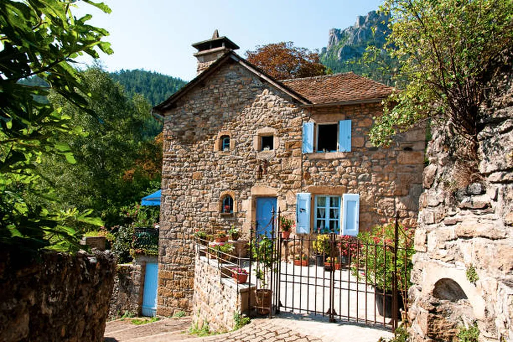 Maison en pierre en Auvergne 
