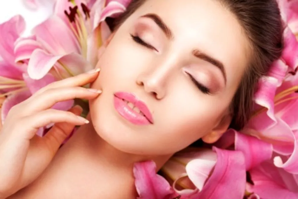 Modelage du corps à la Rose de Damas de 