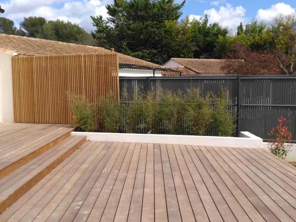 Paysagiste pour aménagement paysager pour une villa à Saint Cannat