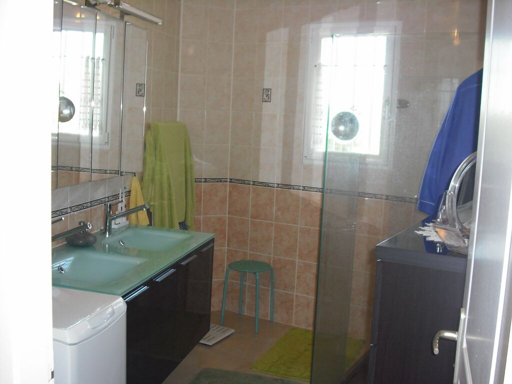 MAISON DE PLAIN-PIED ENTRE LIVAROT ET VIMOUTIERS