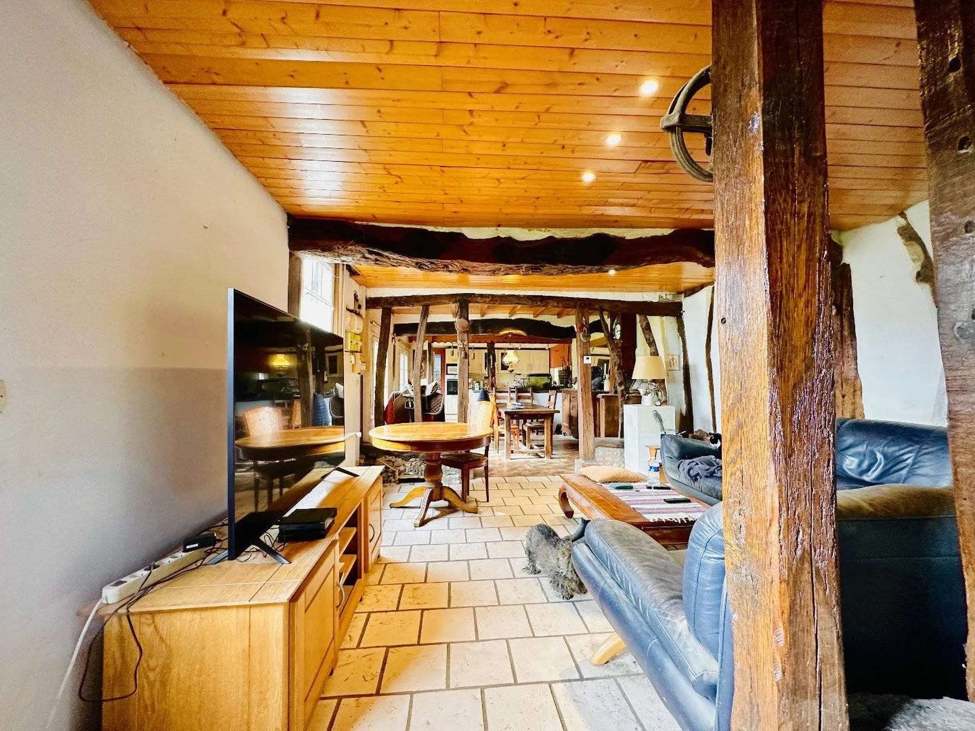 A vendre propriété disposant des panneaux solaires en Normandie