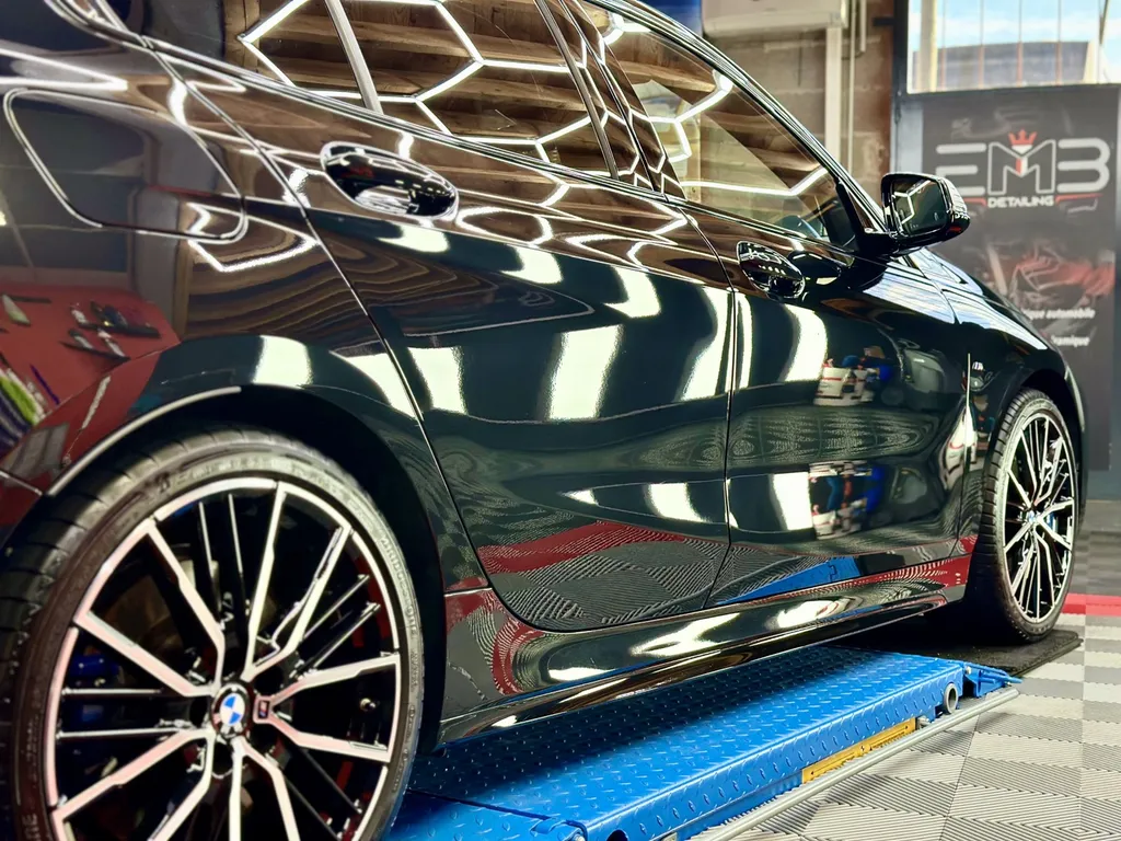 centre de DETAILING traitement céramique contre les micros rayures BMW 135 vaugneray 