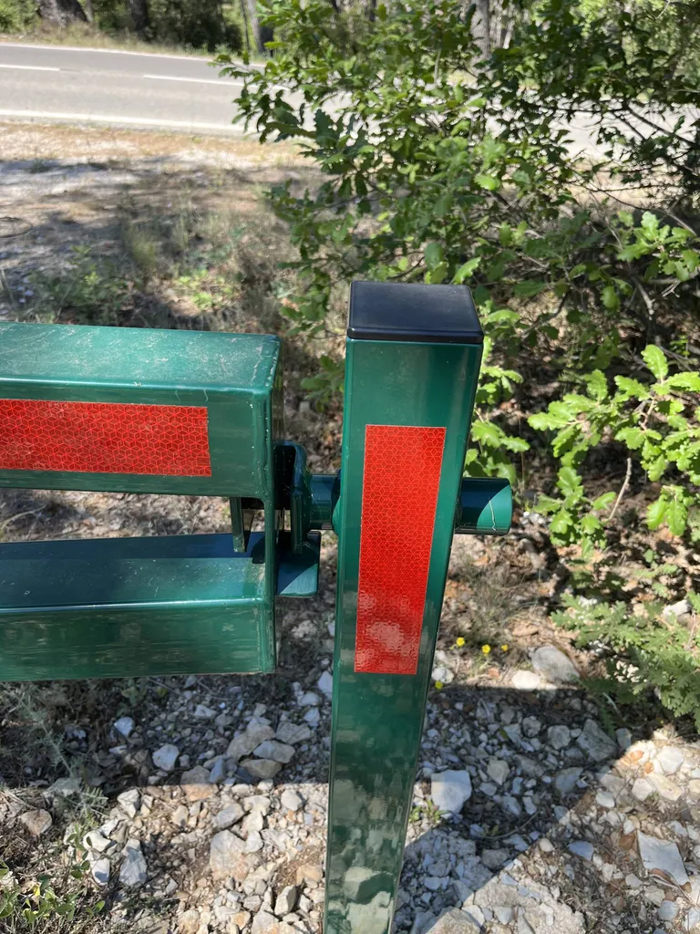 BARRIÈRE DFCI PIVOTANTE LEADER FRANCAIS