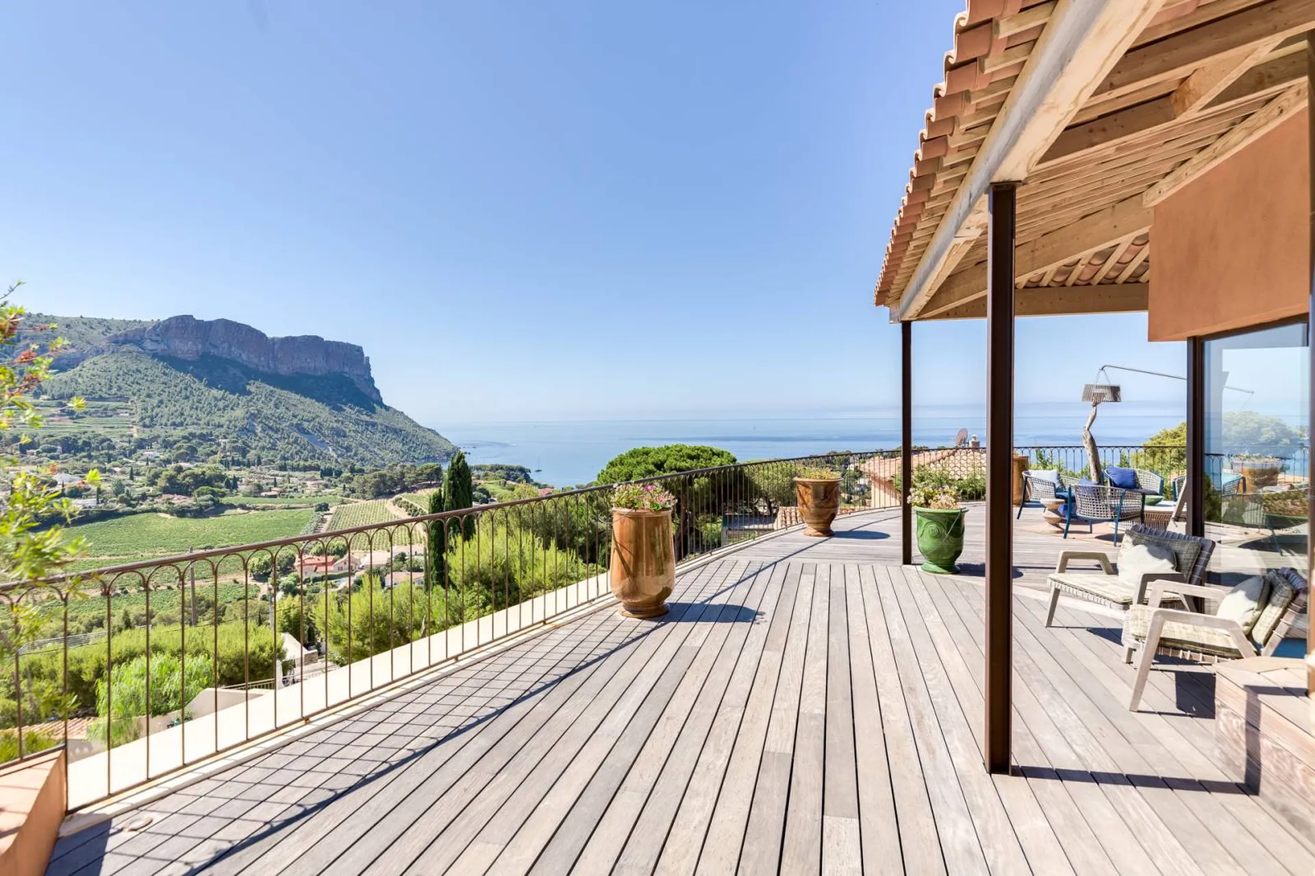 Maison moderne à Cassis - Cassis - Prestations haut de gamme bénéficiant d'un panorama exceptionnel 