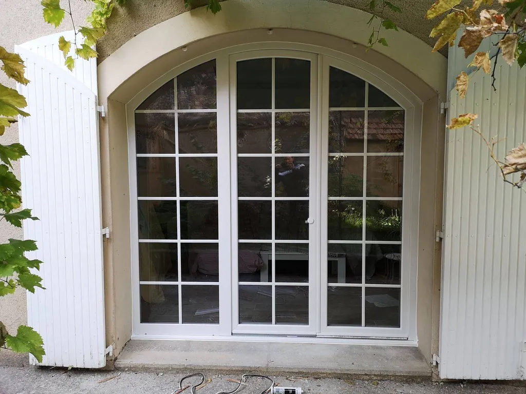 Installateur de fenêtre en pvc sur mesure dans le luberon (84)