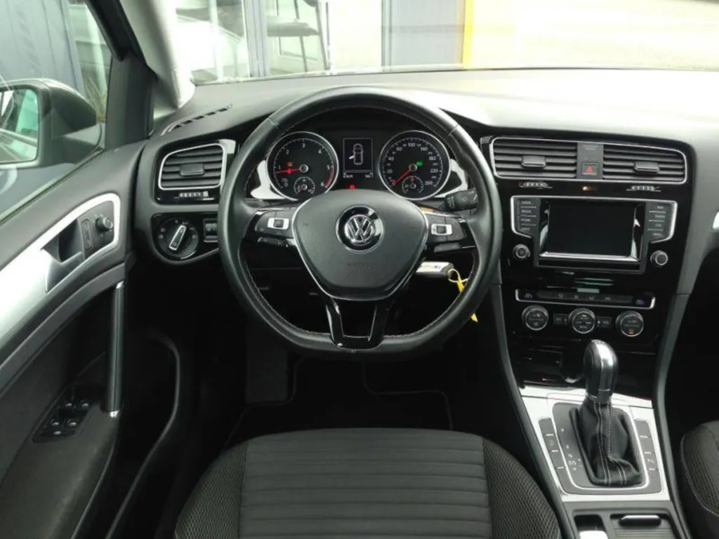 A VENDRE VOLKSWAGEN GOLF 1.6 TDI 105 BLUEMOTION TECHNOLOGY FAP CONFORTLINE BUSINESS DSG7, PLAISANCE DU TOUCH PROCHE DE TOULOUSE ET TOURNEFEUILLE