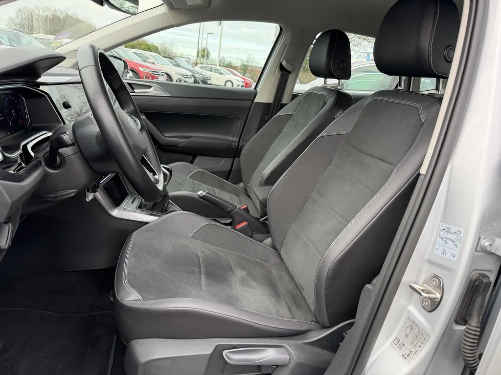 Volkswagen Polo occasion essence 95 ch faible kilométrage proche Le Havre en Normandie