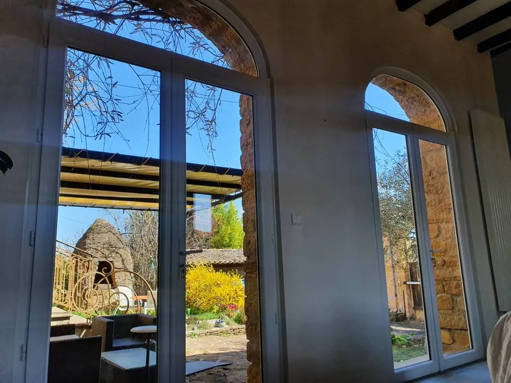 menuiseries en PVC pour maison à Lyon