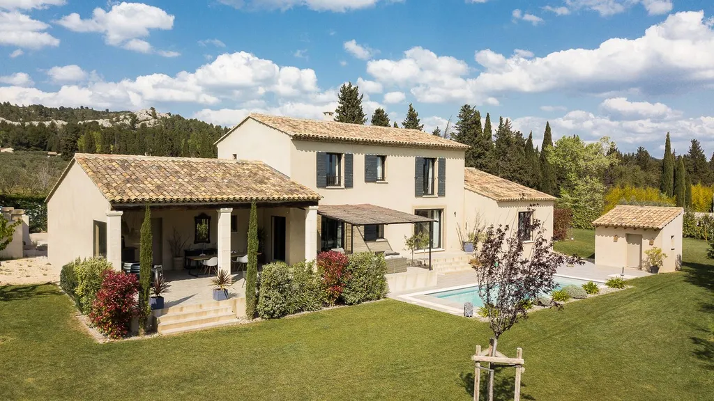 Constructeur de maison individuelle de type traditionnel sur le Lubéron 
