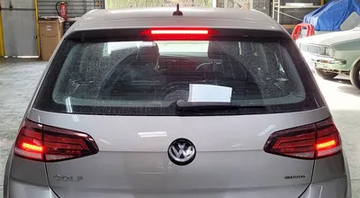 Votre centre de contrôle technique Autosur Martigues près de Saint-Mitre-les-Rempartsvérifie que vos feux stop s'allument lorsque vous actionnez la pédale de frein