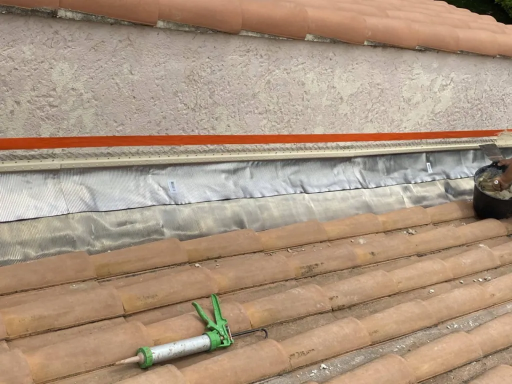 pose solin en plomb sur istres