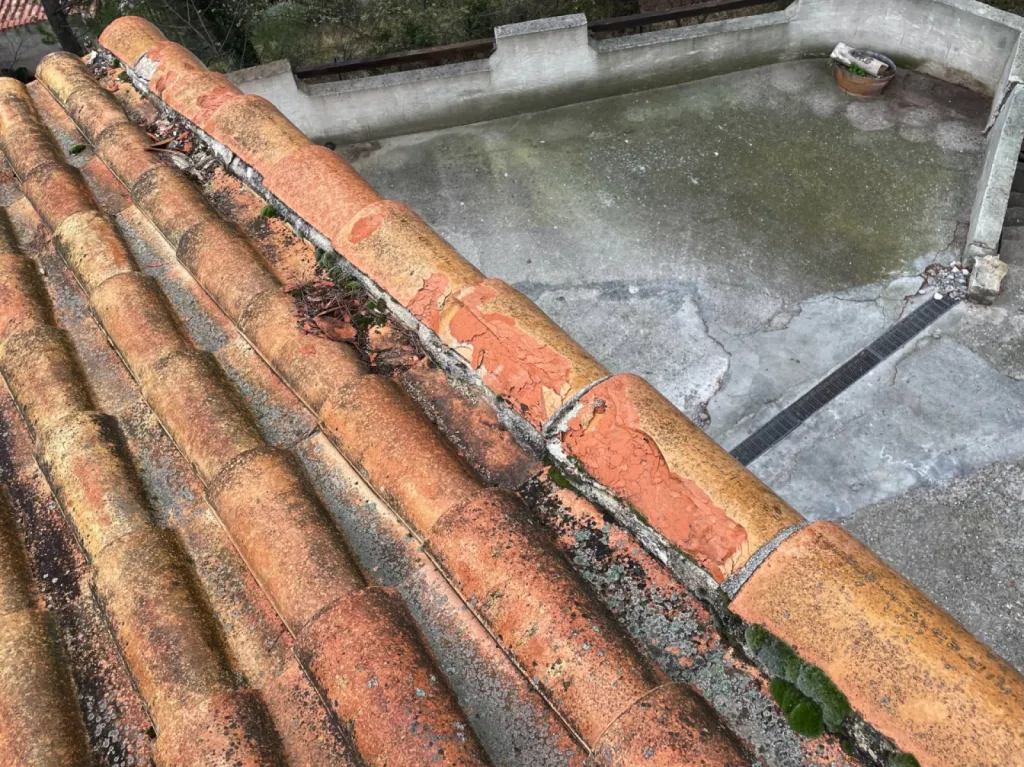 Intervention de couvreur pour une rénovation de toiture de maison sur Martigues 13500