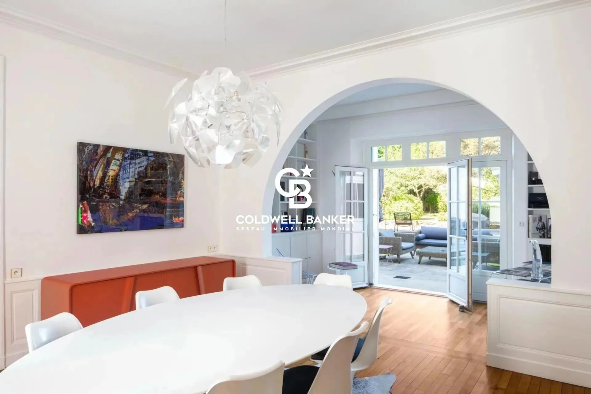 Maison de Maitre du XIXème Siècle, hôtel particulier avec grand jardin au Mans