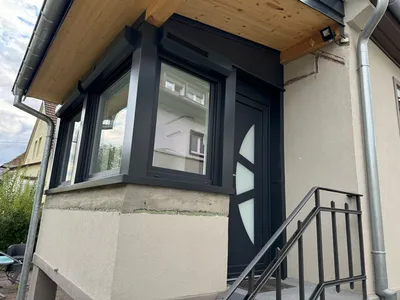 Installation de fenêtres PVC à soufflet avec vitrage sécurisé pour une rénovation performante à Vendenheim en Alsace