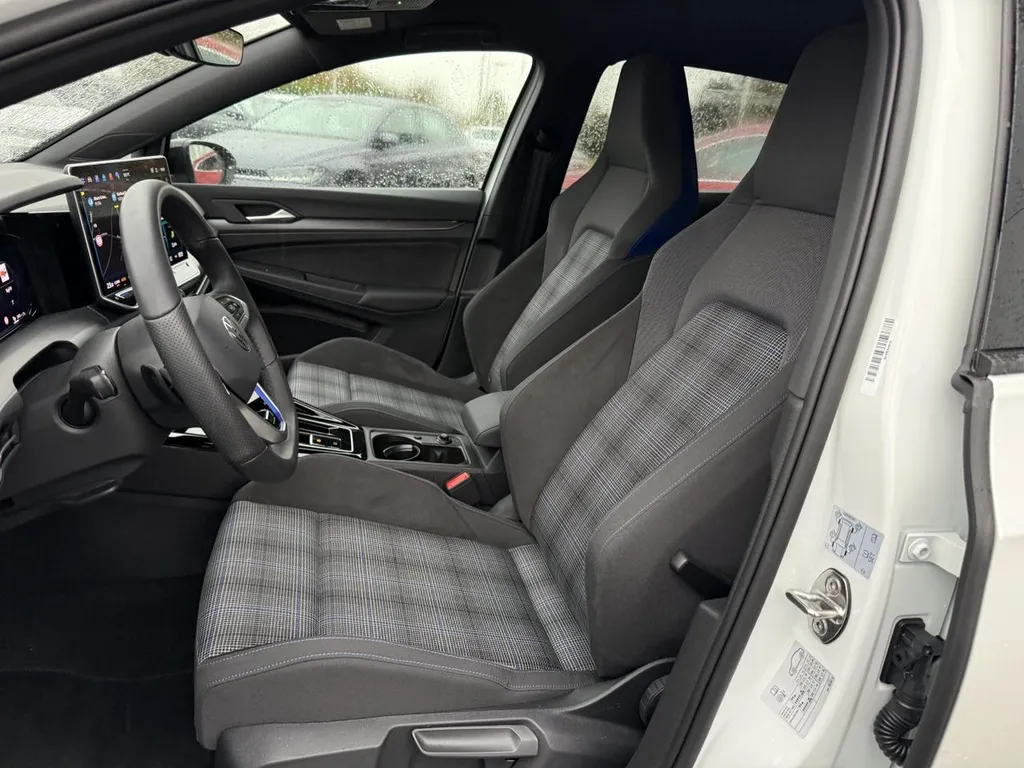 Volkswagen Golf GTE eHybrid 272 DSG6 occasion à Rouen – Hybride sportive garantie constructeur