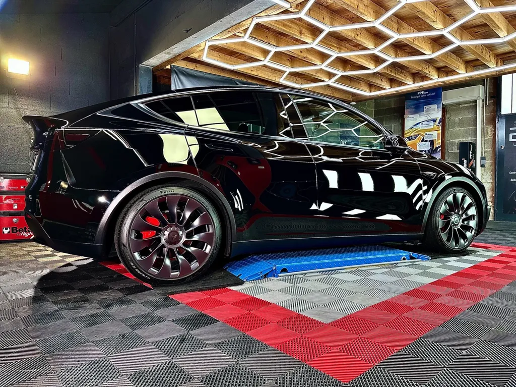 DETAILING automobile PPF voiture traitement céramique automobile Lyon tesla model Y