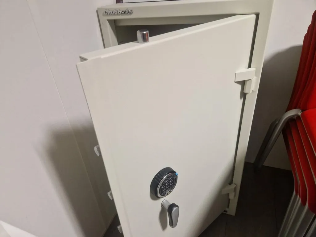 coffre fort présent à Rouen dont le propriétaire ne se rappelait plus de son code