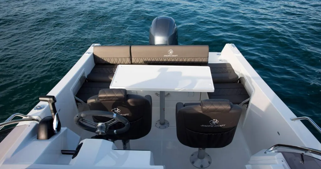 Acheter un 630 Sun Cruiser Pacific Craft sur la Presqu'ile de Guérande avec Meca Nautique