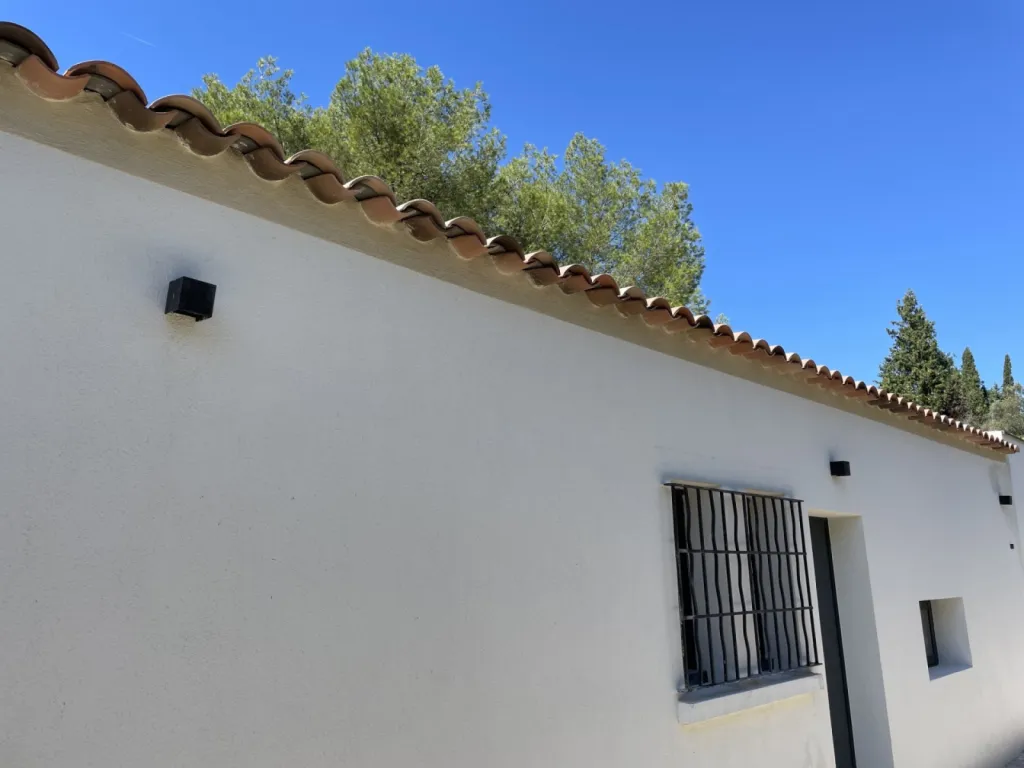 Pose de tuiles Canal Silvacane sur des Plaques sous toiture sur Martigues