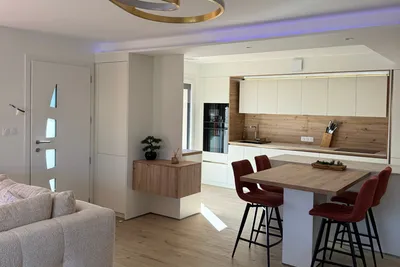 AVANT / APRES : réalisation d'une cuisine sur mesure allemande à Aussonne