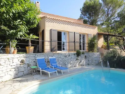 maison à vendre carnoux avec piscine