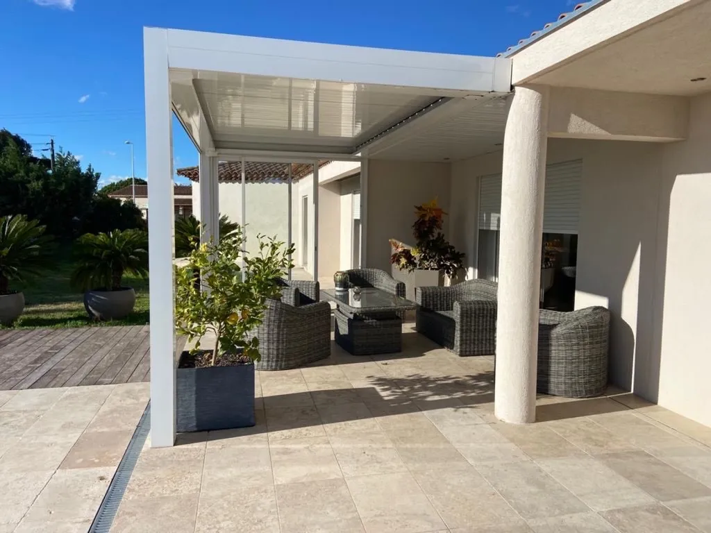 Mise en place d'une pergola open bioclimatique sur Marignane