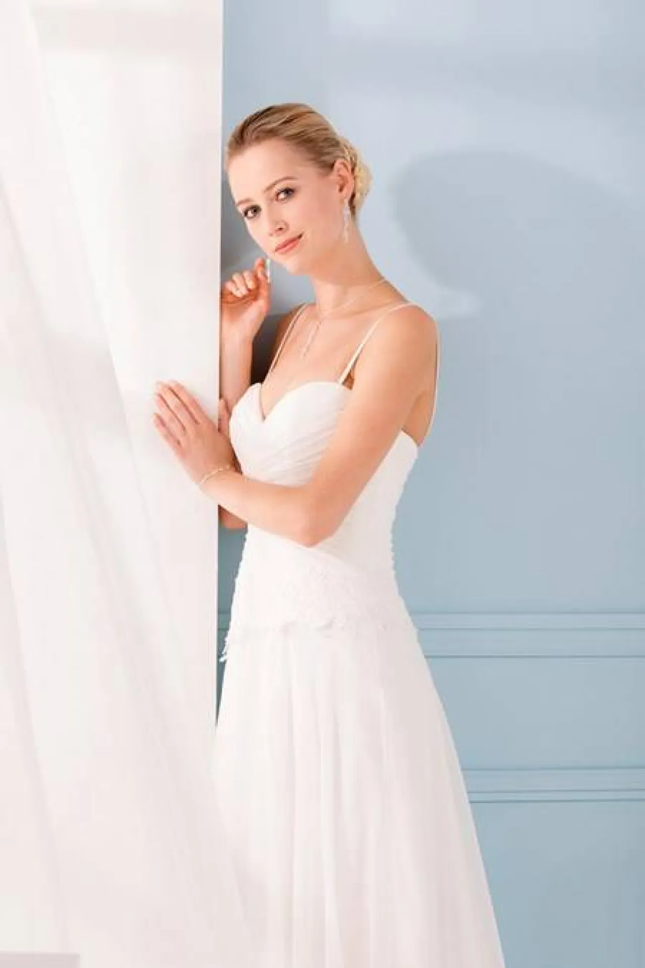 ROBE DE MARIÉE EGLANTINE TORSADE..