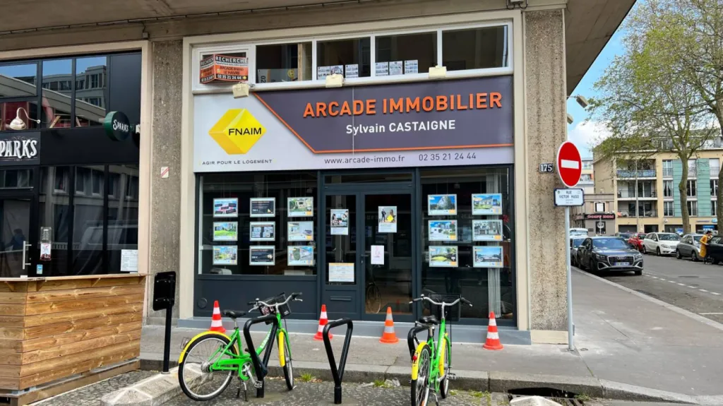 Rénovation de l'agence immobilière Arcade Immobilier