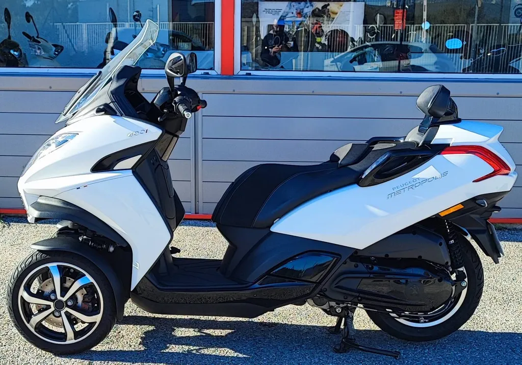 SCOOTER OCCASION PEUGEOT METROPOLIS 13 POUCES ABS SANARY SUR MER