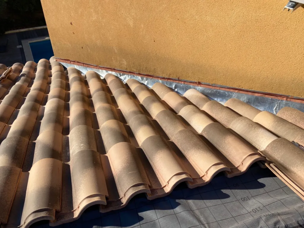 Changement d’une partie de toiture de maison sur Ensuès-la-Redonne près de Martigues