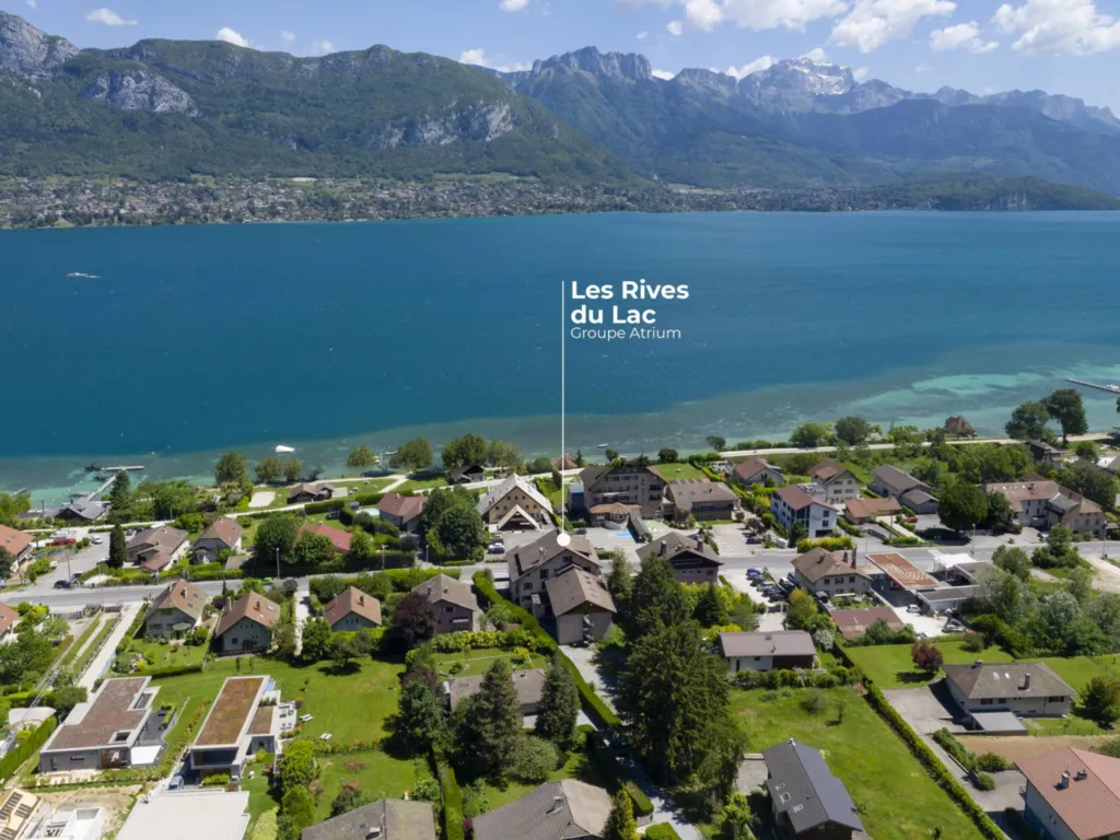 Appartement T3 duplex au bord du lac d'Annecy au sein d'une copropriété réhabilitée et rénovée à Sévrier proche d'Annecy