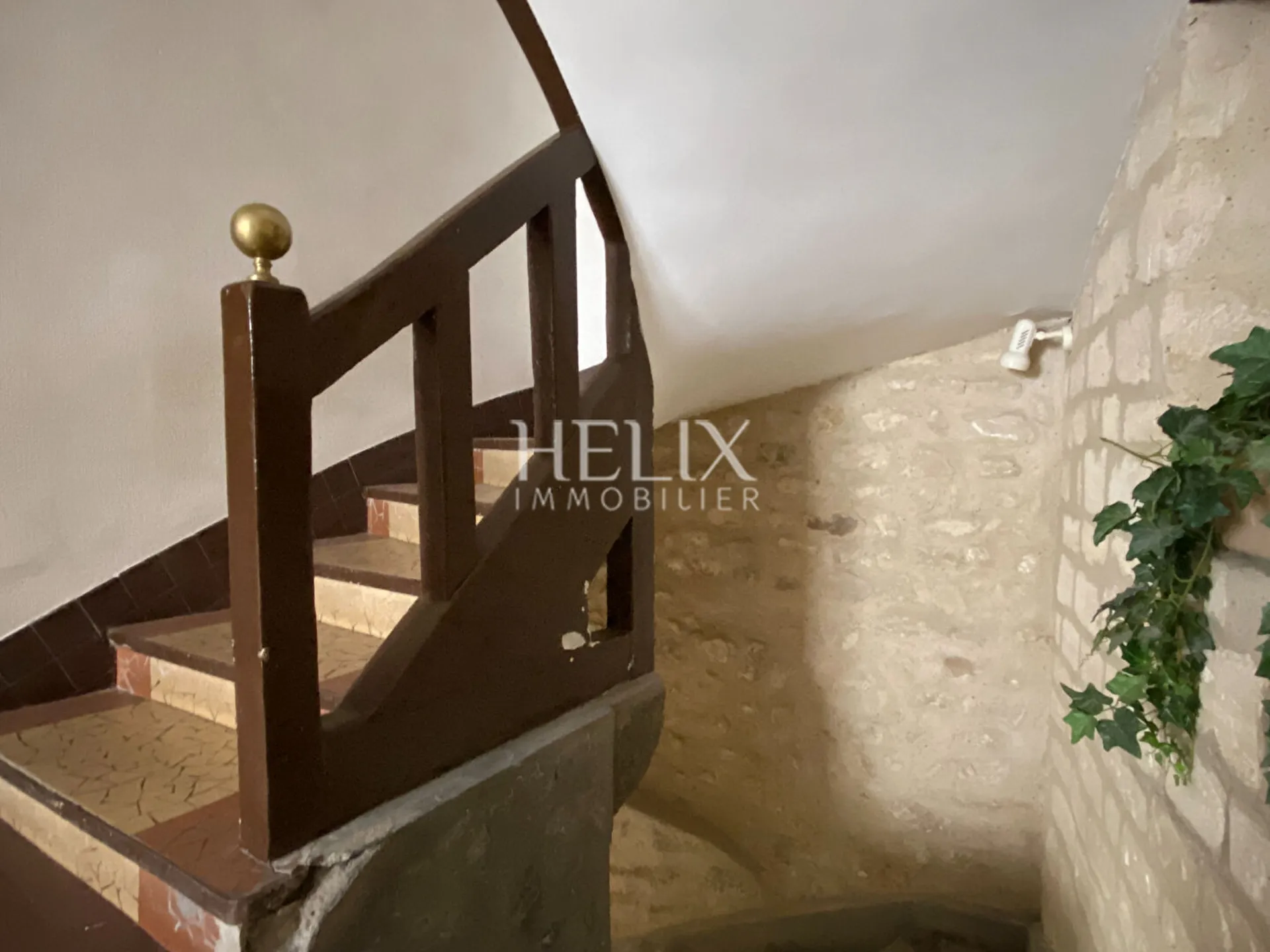 Saint Wandrille Le Pecq - Maison historique  de 242m² avec charme en excellent état général 