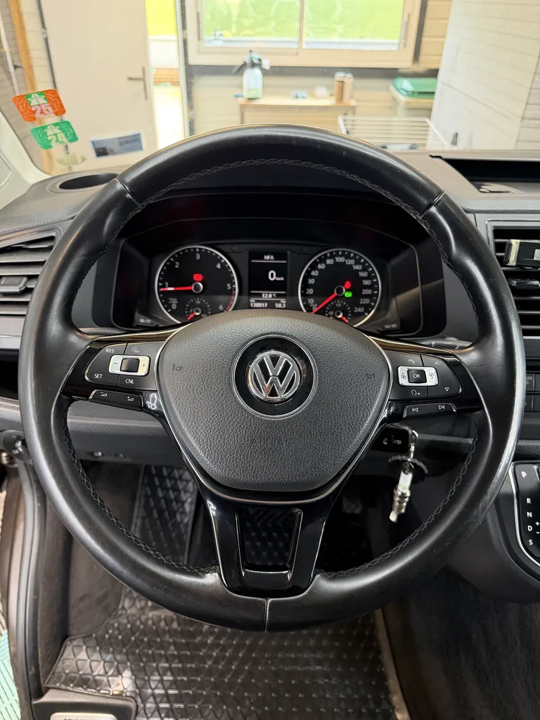 Multivan pmr dsg7 4motion 2.0 tdi 150chv – 7 places + fauteuil – vasp handicap – rare – 2016