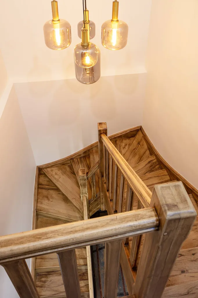 montée d'escalier 13300 Salon-de-Provence