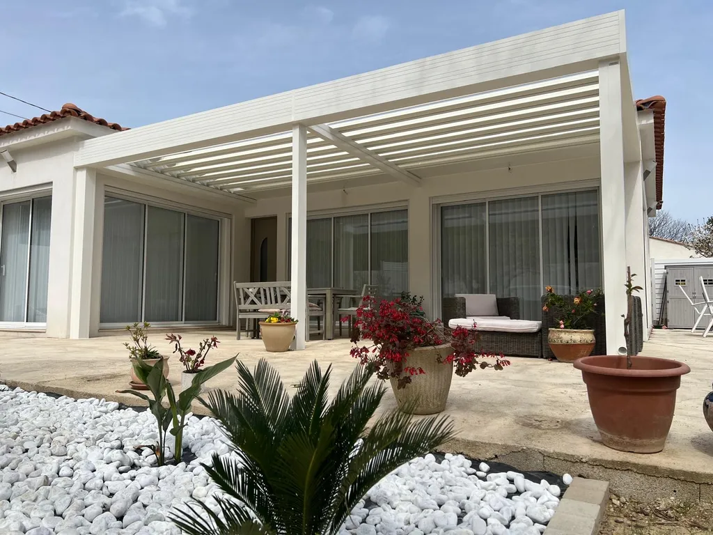 Pergola isolée rétractable Ciel Ouv'air Sud