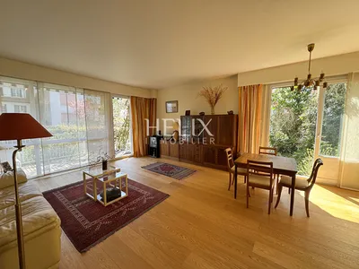 Au Pecq, domaine de Grandchamp, maison 5 pièces de 111m2 avec jardin, terrasse, balcon et grand garage