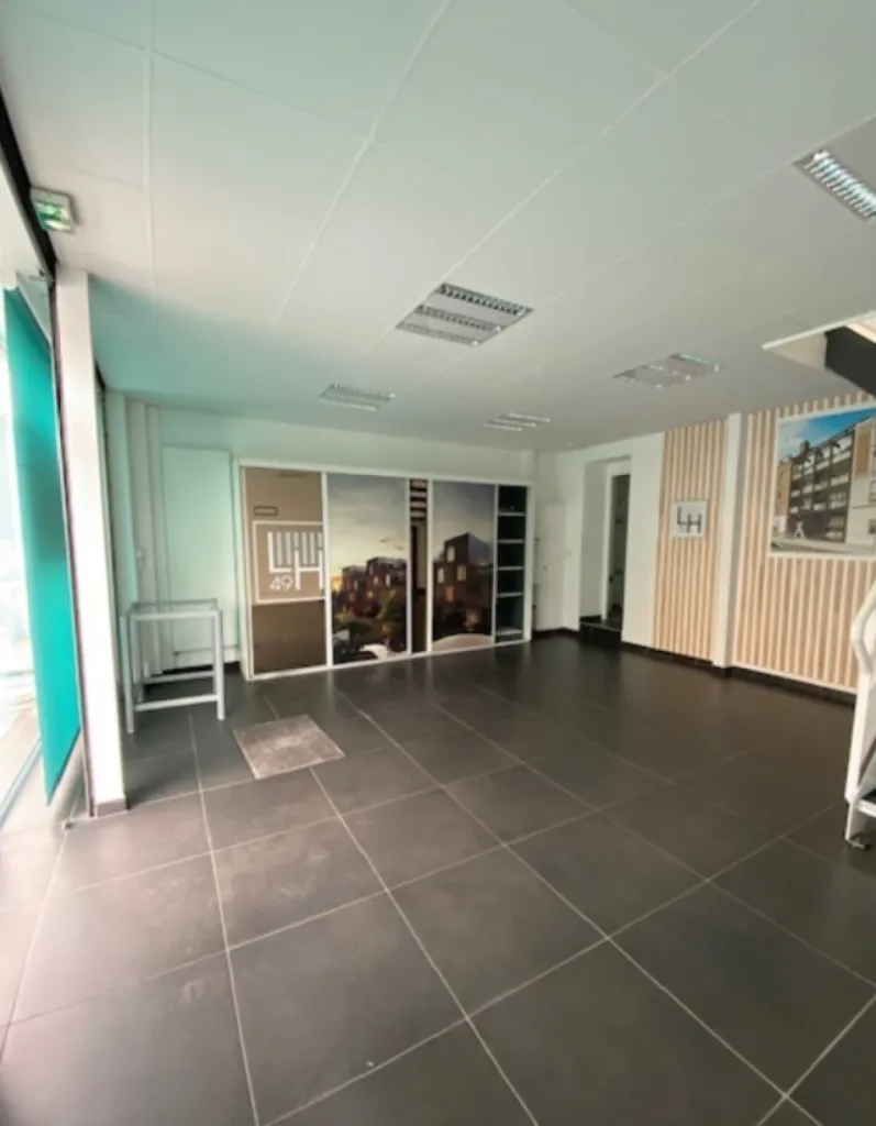 LE HAVRE - À LOUER Local commercial de 60 m² au pied d'un immeuble d'habitation Auguste Perret